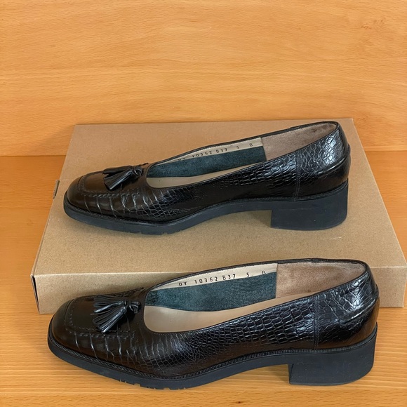 Salvatore Ferregamo - Picture 3 of 6